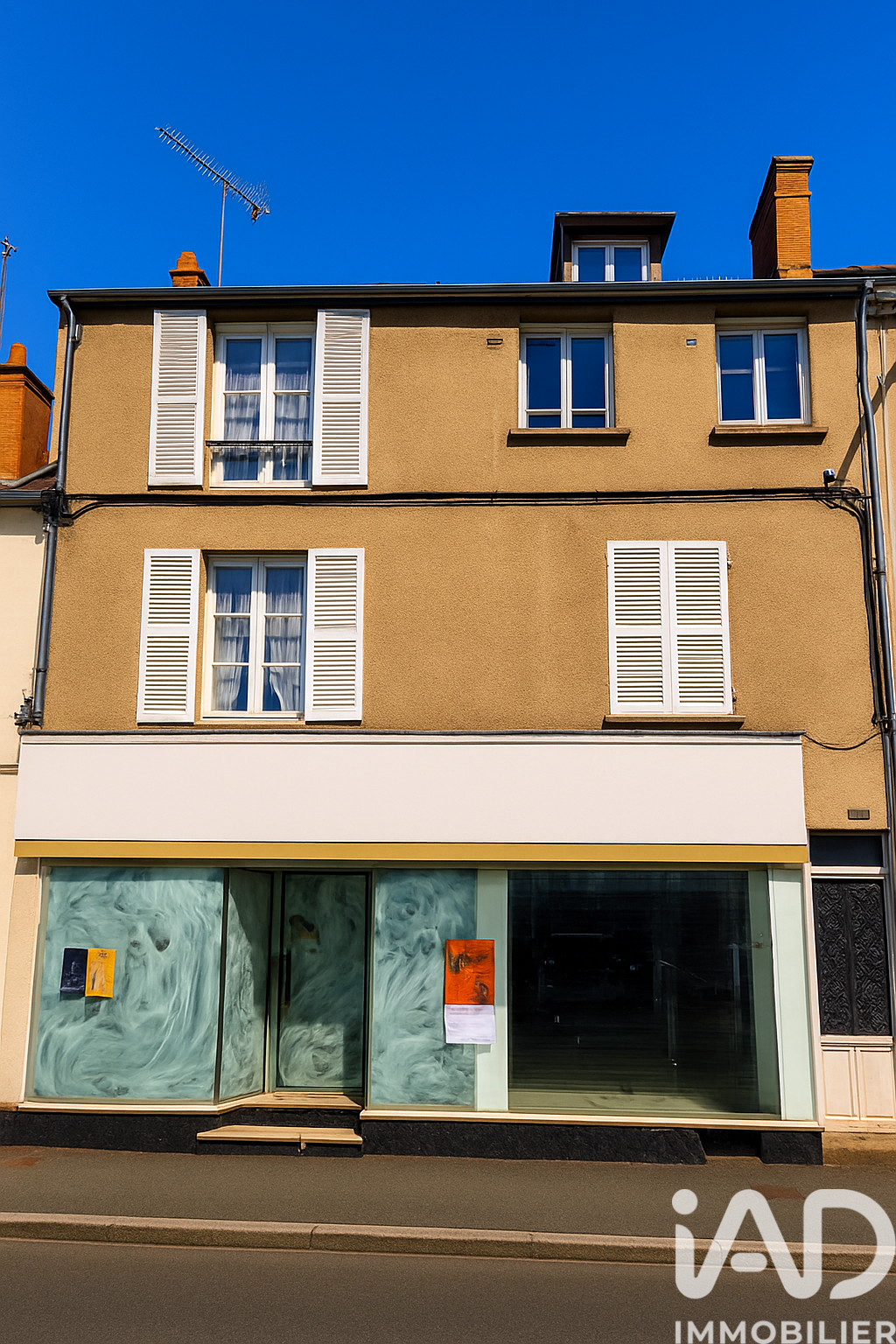 Nemours - 273m² - 1p.