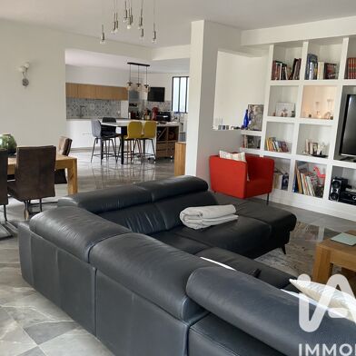 Maison 9 pièces 599000 €