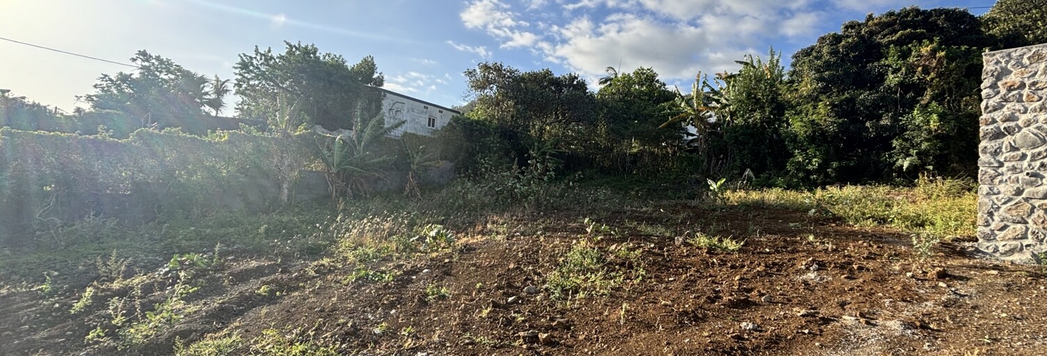 Terrain  1003 m² à vendre à Saint-Joseph (97480)