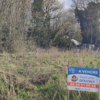 Terrain  163500 €