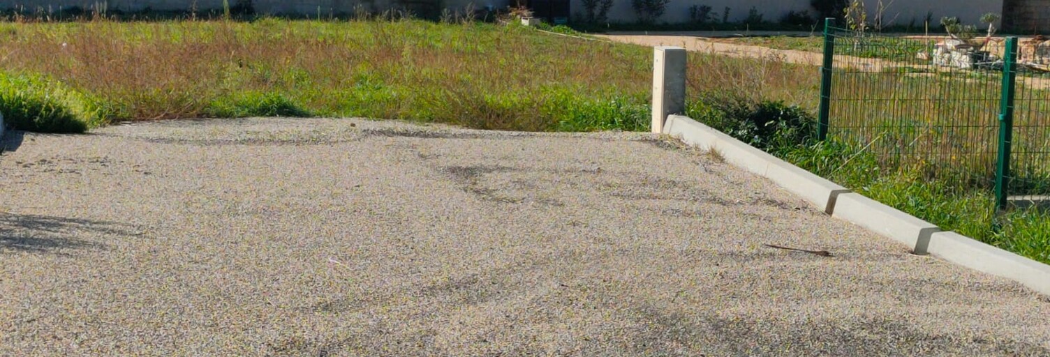 Terrain  550 m² à vendre à Saint-Quentin-la-Poterie (30700)