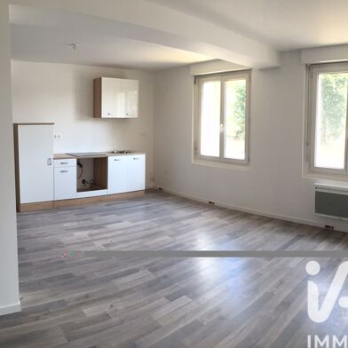 Appartement 4 pièces 700 €