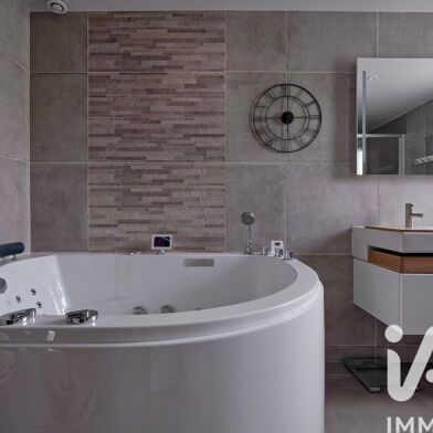 Maison 5 pièces 399000 €