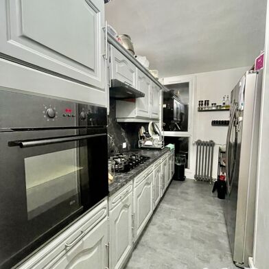 Appartement 4 pièces 192000 €