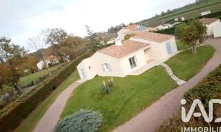 Maison 5 Pièces 100 m² à vendre à Saint-Cyr-des-Gâts (85410)