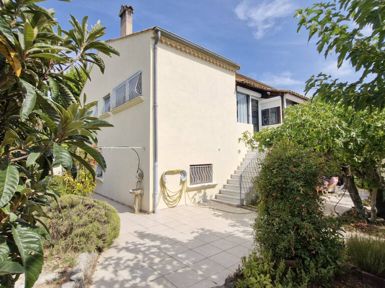 A VENDRE Villa T4/5 AU COEUR DU VILLAGE DE PEYNIER — photo 1