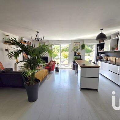 Appartement 3 pièces 240000 €