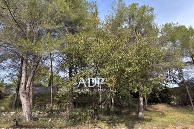 Terrain  330000 €