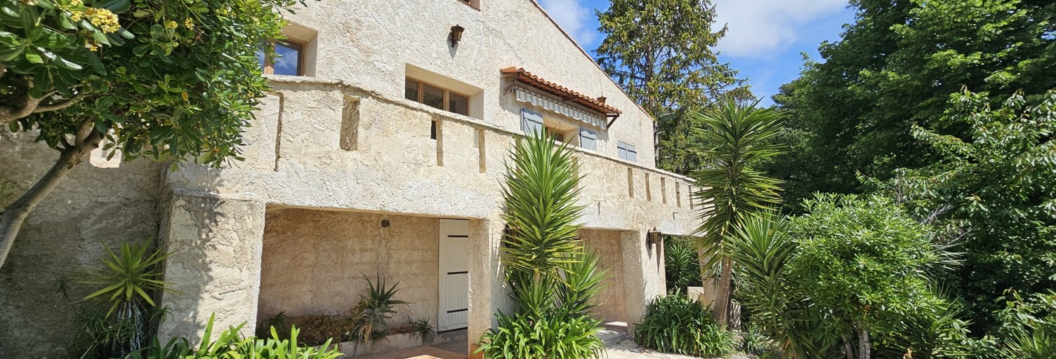 Maison 9 Pièces 250 m² à vendre à Vence (06140)