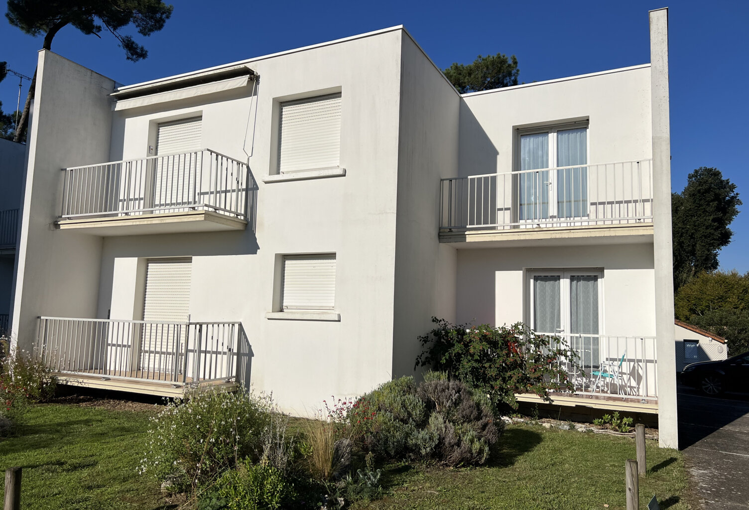 ROYAN - QUARTIER DU PARC - CHARMANT T2 VUE DÉGAGÉE avec BALCON — photo 1