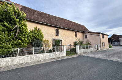 Maison de village pleine de charme à proximité de Sauveterre — photo du bien