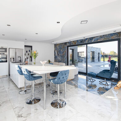 Maison 6 pièces 670000 €