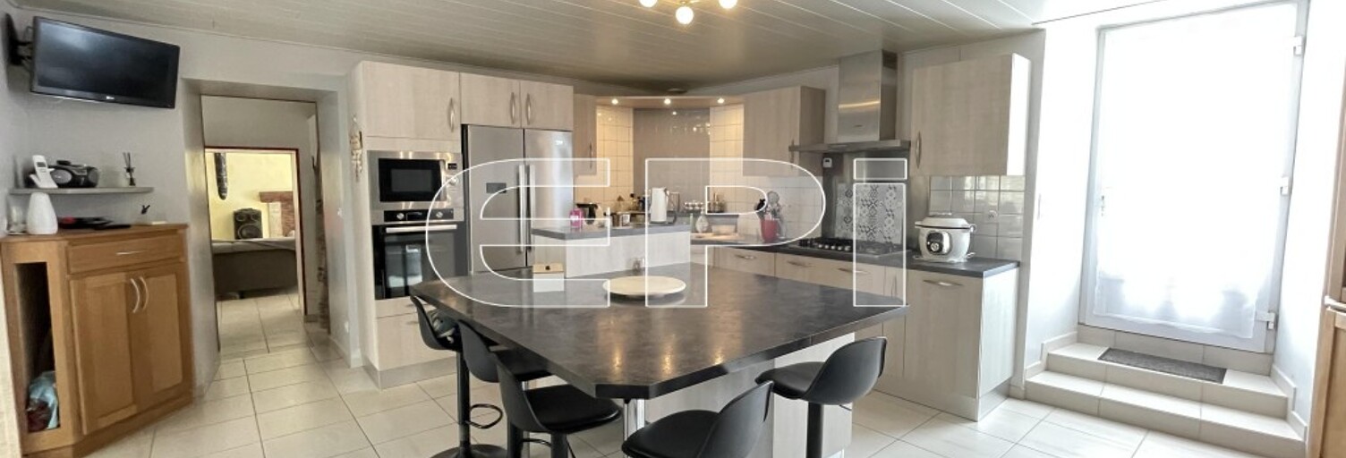 Maison 8 Pièces 169 m² à vendre à Airvault (79600)