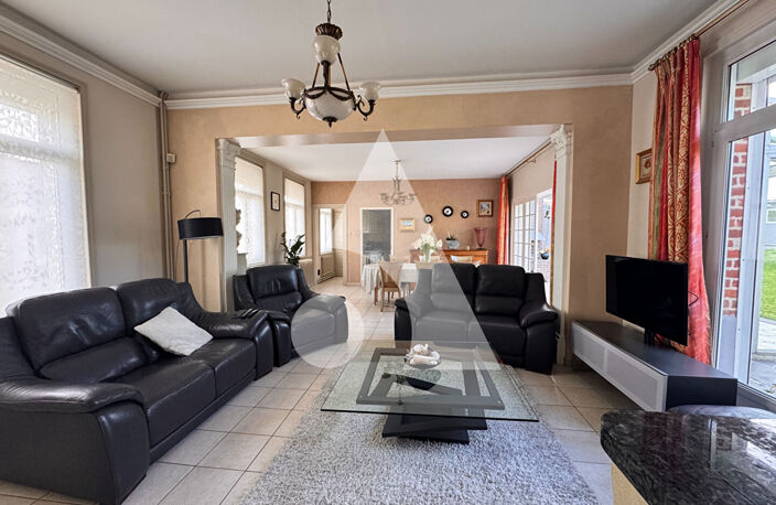 Maison individuelle lumineuse avec piscine et grand garage — photo 2