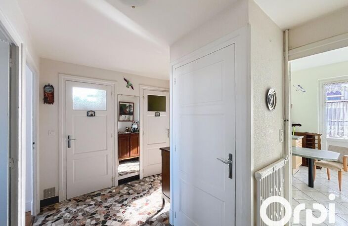 Appartement À Vendre à VICHY — photo 3