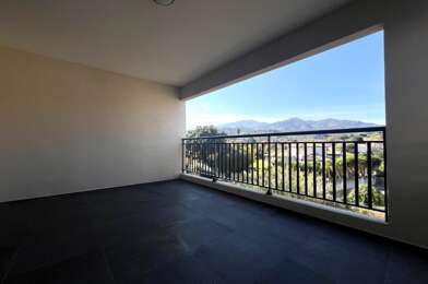 Appartement 3 pièces 825 €