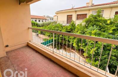 Appartement À Vendre — photo du bien