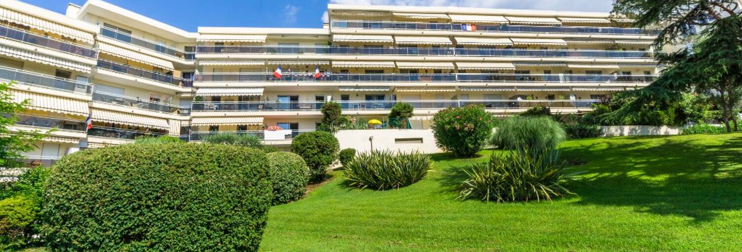 Appartement 1 Pièce 30 m² à louer à Mandelieu-la-Napoule (06210)