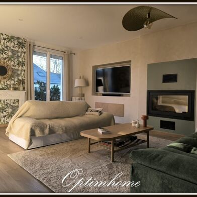 Maison 8 pièces 399900 €