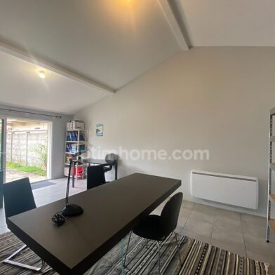 Bureau 2 pièces 533 €