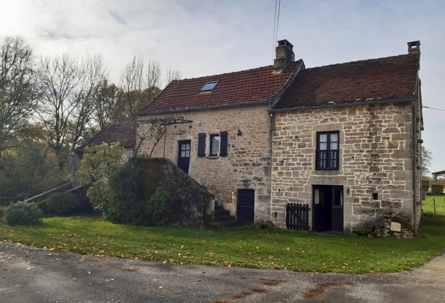 Maison à LARAMIERE (46) — photo 1