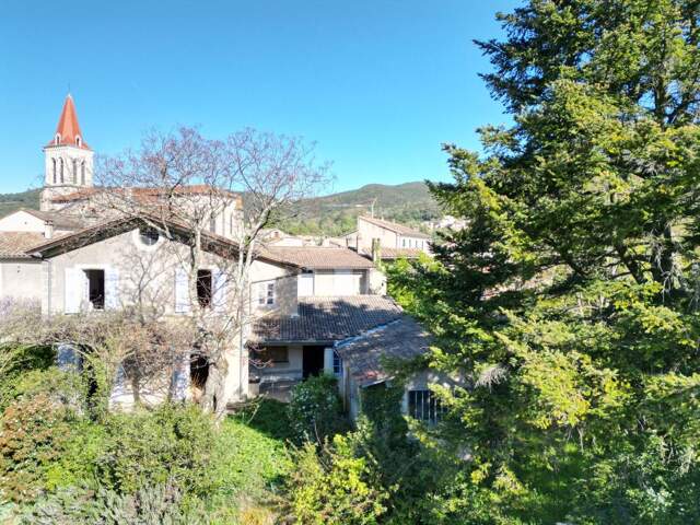 SAINT LAURENT DU PAPE ensemble immobilier — photo du bien