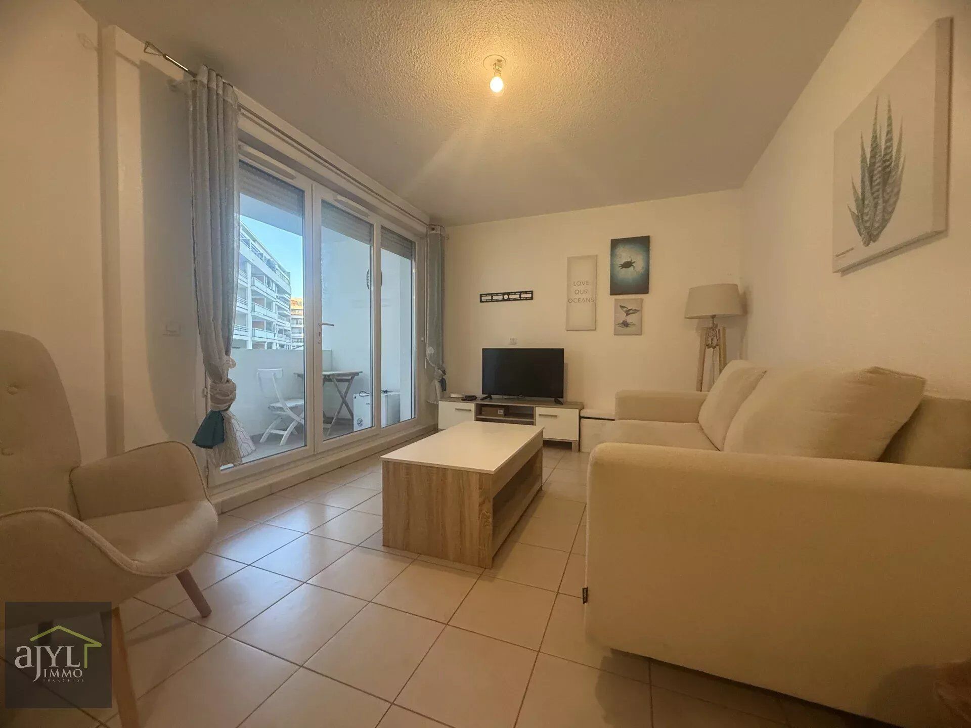 Appartement  T1 à louer Marseille 8eme 13008
