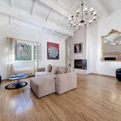 Maison 5 pièces 677000 €