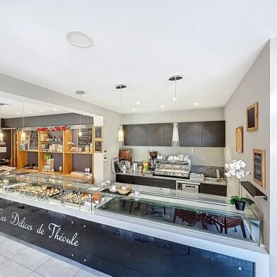 Commerce  625000 €