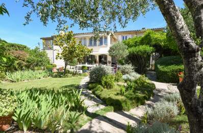 Maison d'habitation Uzès, terrain 3300m² avec piscine — photo du bien