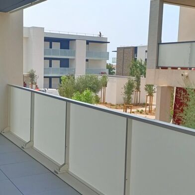 Appartement 3 pièces 820 €