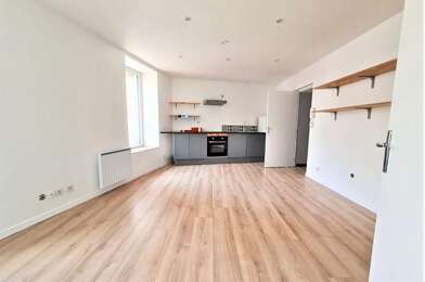 Appartement 3 pièces 710 €