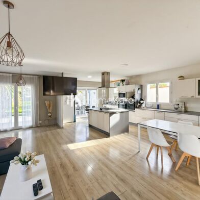 Maison 8 pièces 499000 €