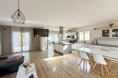 Maison 8 pièces 499000 €