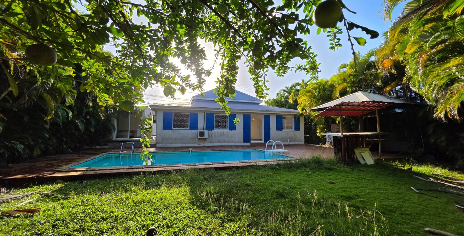 JOLIE MAISON + STUDIO ET PISCINE BAIE MAHAULT (971) — photo 1