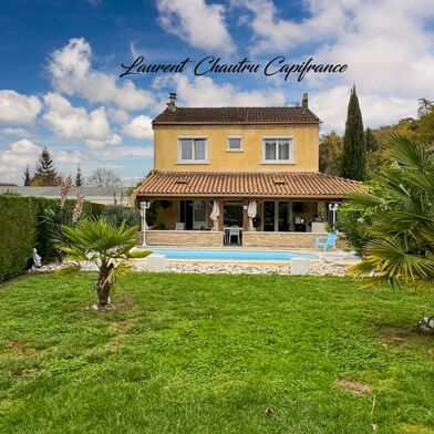 Maison 4 pièces 245000 €