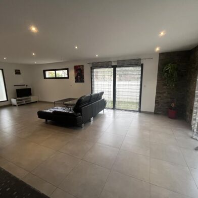 Maison 4 pièces 1650 €