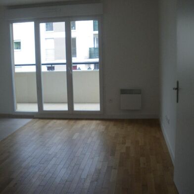 Appartement 2 pièces 890 €