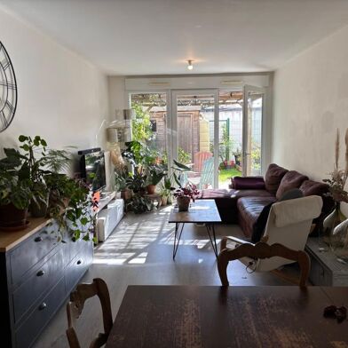 Appartement 3 pièces 835 €