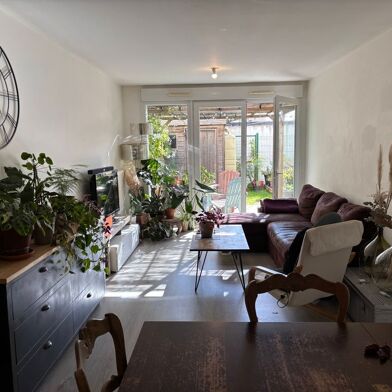 Appartement 3 pièces 835 €