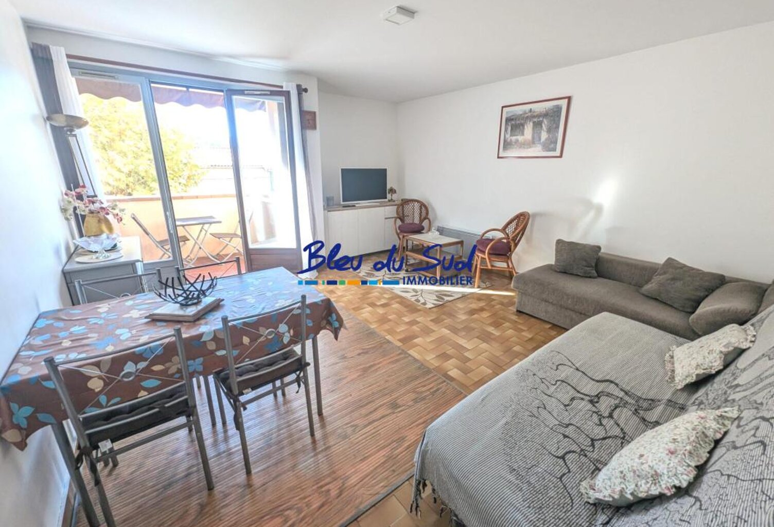 Bel appartement entièrement meublé et équipé avec terrasse — photo 1