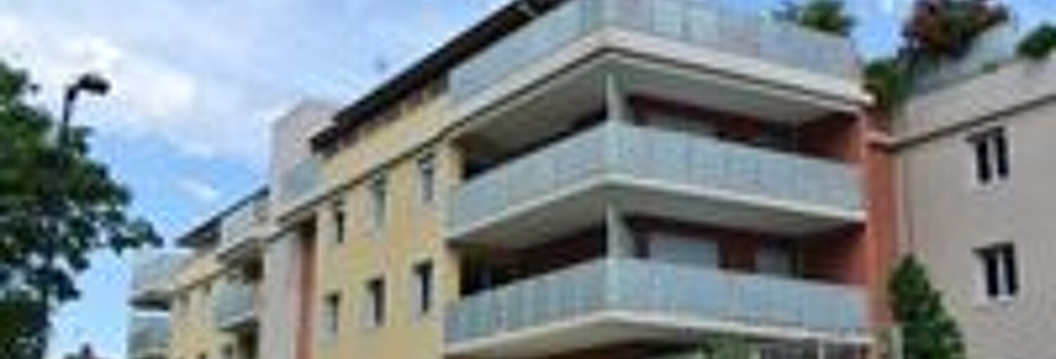 Commerce  22 m² à vendre à Genas (69740)