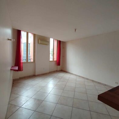Appartement 3 pièces 690 €