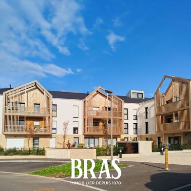 Appartement 3 pièces 351750 €