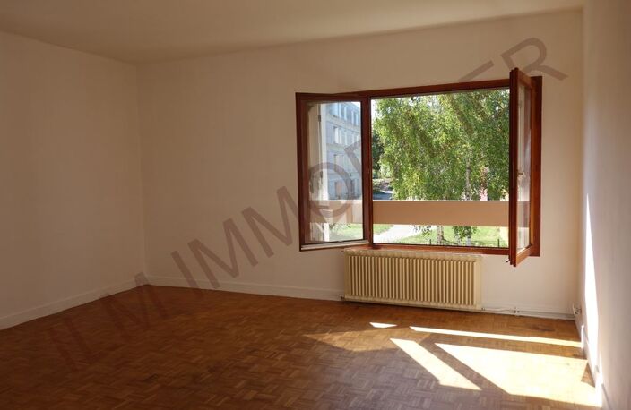 BEL APPARTEMENT T3 AUXERRE SECTEUR SAINT-SIMÉON — photo 2