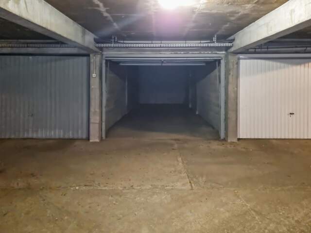 LYON 5ᵉ – POINT DU JOUR – GARAGE DOUBLE EN ENFILADE – 25 m² – PRIX TRÈS ATTRACTIF — photo du bien