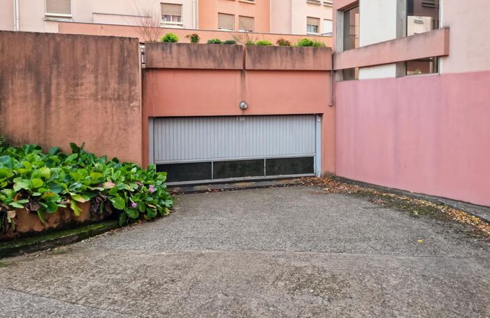 LYON 5ᵉ – POINT DU JOUR – GARAGE DOUBLE EN ENFILADE – 25 m² – PRIX TRÈS ATTRACTIF — photo 3