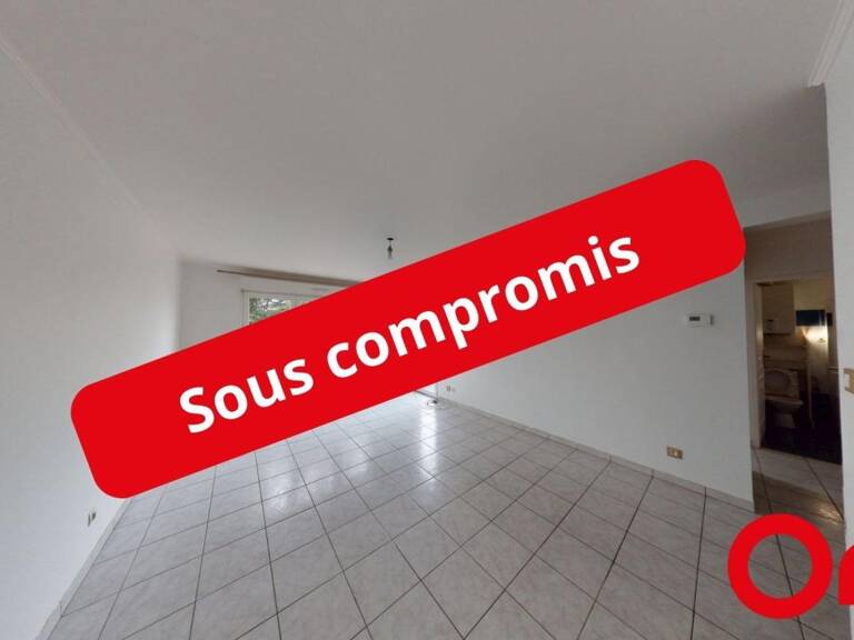 Appartement 2 pièces avec balcon et place de parking privative — photo 1