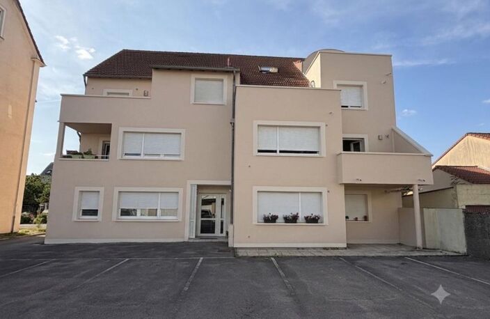 Appartement 2 pièces avec balcon et place de parking privative — photo 2