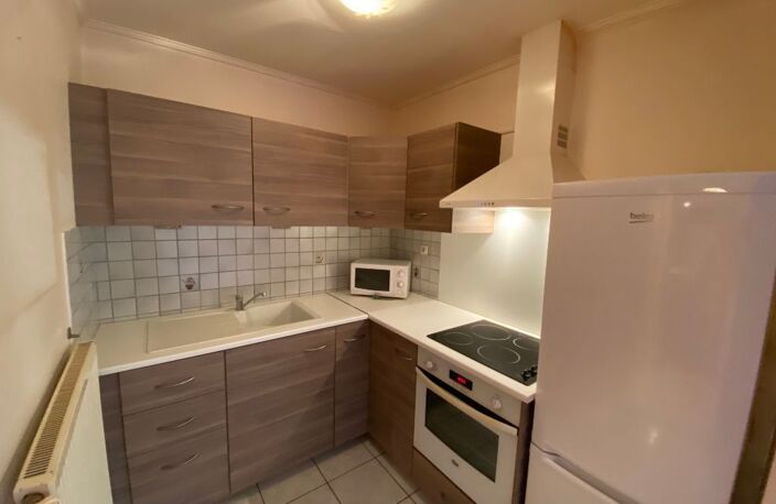 Appartement 2 pièces avec balcon et place de parking privative — photo 3